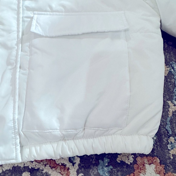 NWT New Look Puffer Short Jacket White Women’s‎ Size Large - Picture 3 of 6